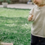 Скриншот игрового автомата Sweet Bonanza с яркими фруктовыми символами